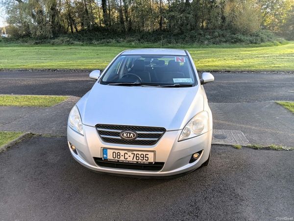 Kia Ceed Hatchback, Petrol, 2008, Silver