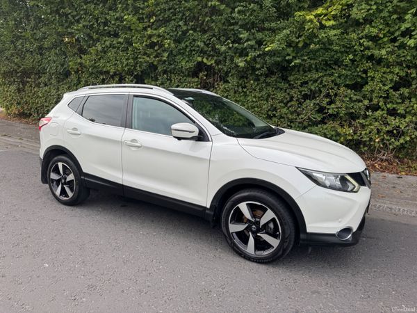 Nissan Qashqai Hatchback, Diesel, 2016, White