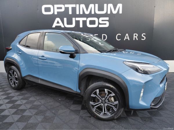 Toyota Yaris Cross Hatchback, Petrol Hybrid, 2021, Blue