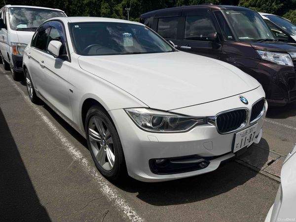 BMW 3-Series Saloon, Diesel, 2015, White