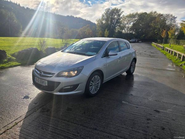 Opel Astra Hatchback, Diesel, 2015, Silver