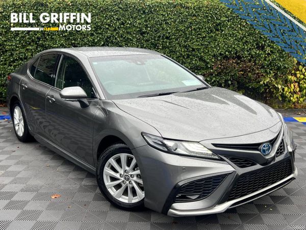 Toyota Camry Saloon, Petrol Hybrid, 2023, Grey