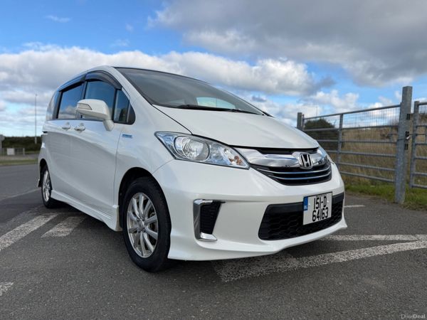 Honda Freed MPV, Petrol Hybrid, 2015, White