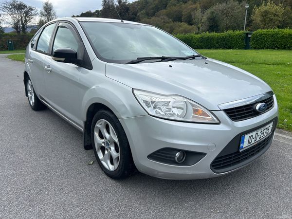 Ford Focus Hatchback, Diesel, 2010, Silver