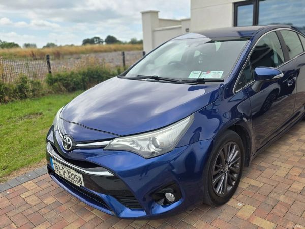 Toyota Avensis Saloon, Diesel, 2015, Blue