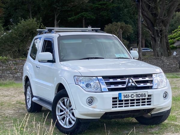 Mitsubishi Pajero SUV, Diesel, 2014, White