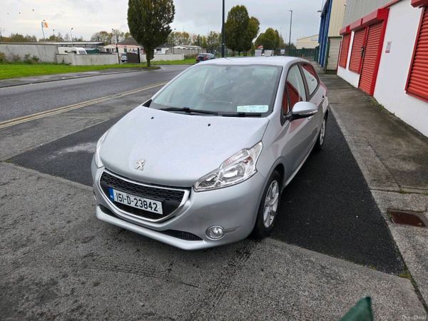 Peugeot 208 Hatchback, Petrol, 2015, Grey