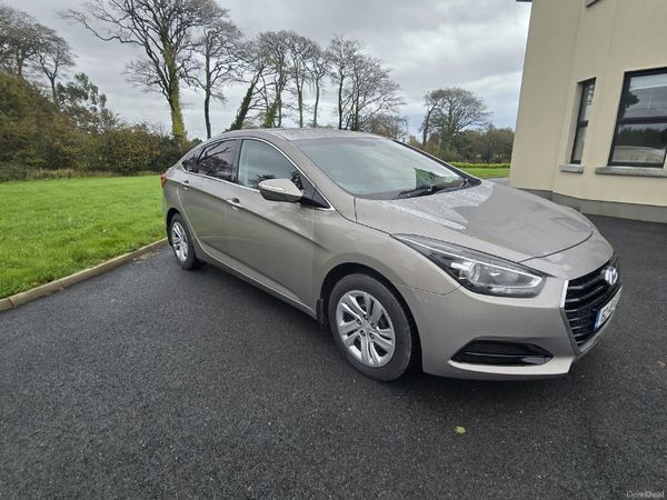 Hyundai i40 Saloon, Diesel, 2016, Beige