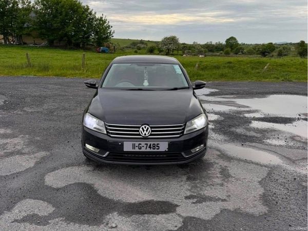 Volkswagen Passat Saloon, Diesel, 2011, Black