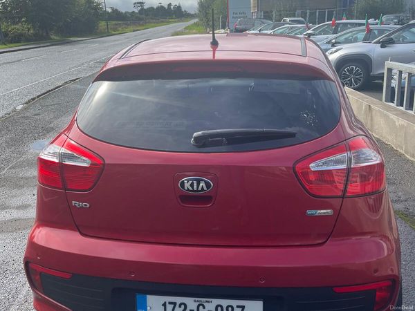 Kia Rio Hatchback, Diesel, 2017, Red