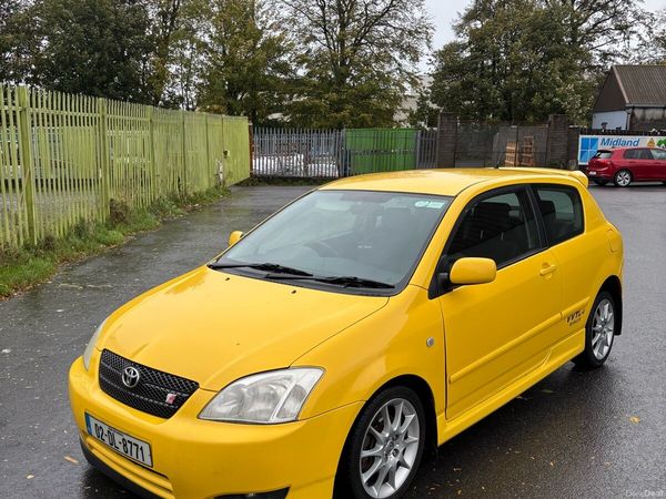 Toyota Corolla Hatchback, Petrol, 2002, Red