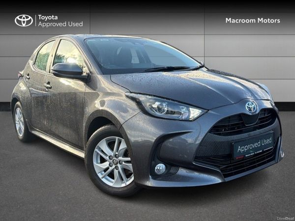 Toyota Yaris Hatchback, Petrol Hybrid, 2023, Grey