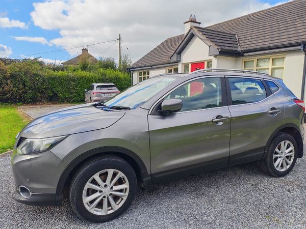 Nissan Qashqai SUV, Diesel, 2017, Grey