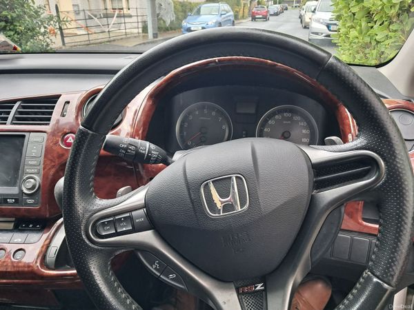 Honda Stream MPV, Petrol, 2009, White