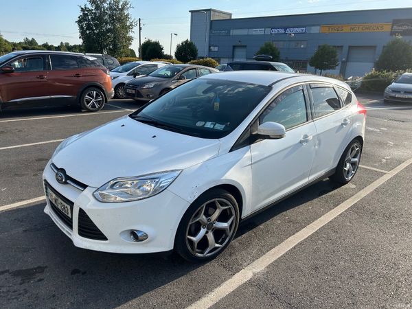 Ford Focus Hatchback, Diesel, 2014, White