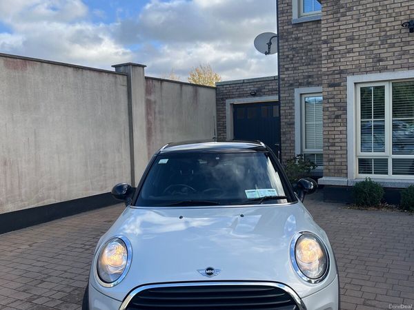 Mini Cooper Hatchback, Diesel, 2016, Silver