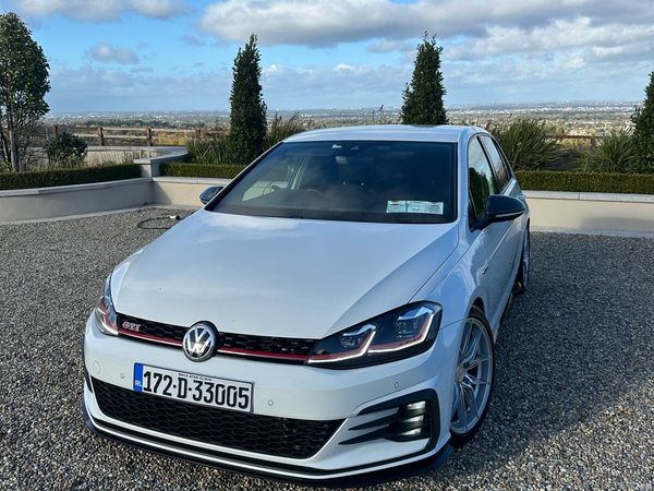 Volkswagen Golf Hatchback, Petrol, 2017, White