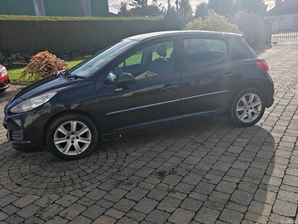 Peugeot 207 Hatchback, Diesel, 2010, Black