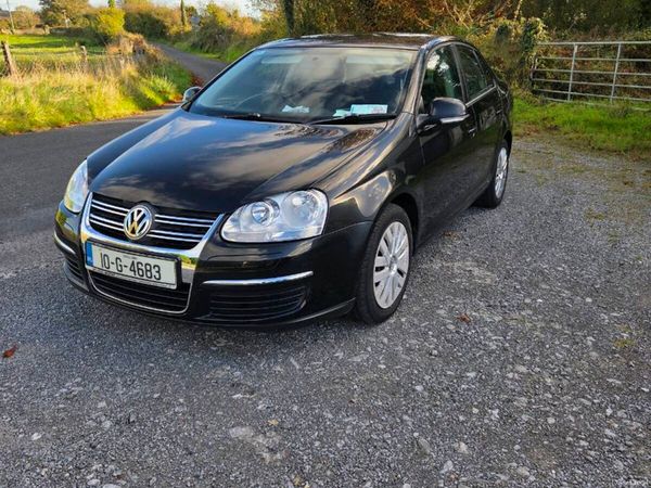 Volkswagen Jetta Saloon, Diesel, 2010, Black