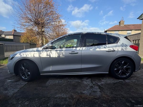 Ford Focus Hatchback, Petrol, 2019, Grey