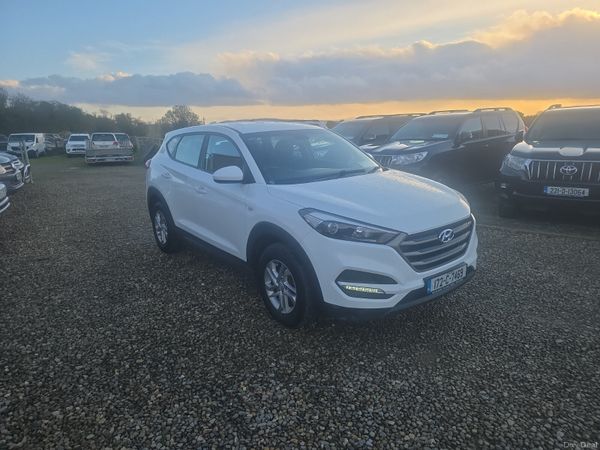 Hyundai Tucson SUV, Diesel, 2017, White