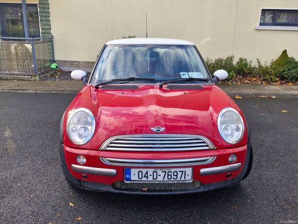 Mini Cooper Hatchback, Petrol, 2004, Red