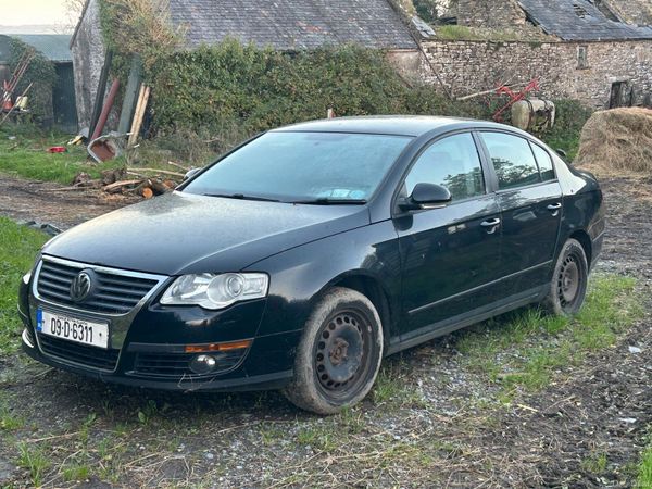 Volkswagen Passat Saloon, Diesel, 2009, Black