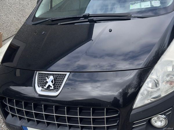 Peugeot 3008 MPV, Diesel, 2011, Black
