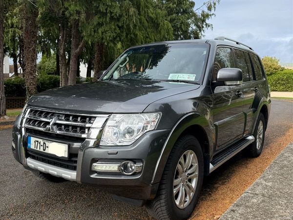 Mitsubishi Pajero SUV, Diesel, 2017, Grey