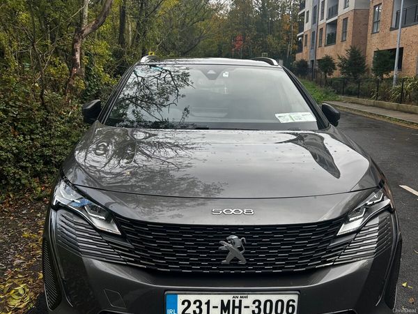 Peugeot 5008 MPV, Diesel, 2023, Grey