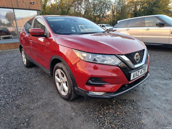 Nissan Qashqai SUV, Petrol, 2020, Red