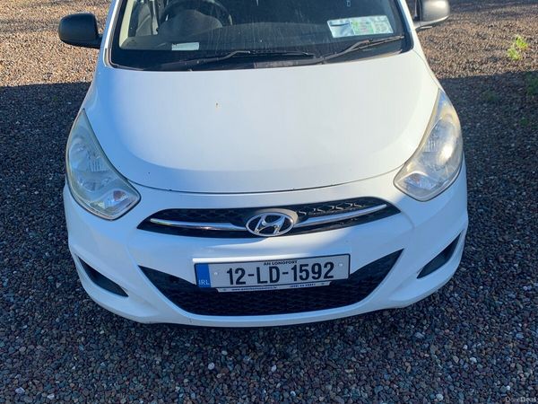 Hyundai i10 Hatchback, Petrol, 2012, White