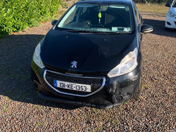 Peugeot 208 Hatchback, Petrol, 2013, Black