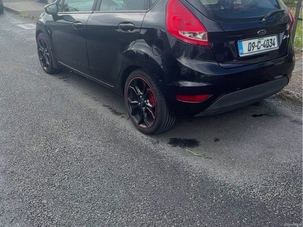 Ford Fiesta Hatchback, Petrol, 2009, Black