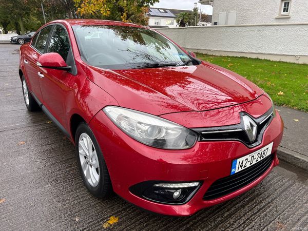 Renault Fluence Saloon, Diesel, 2014, Red