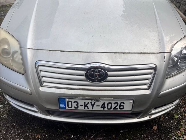 Toyota Avensis Saloon, Petrol, 2003, Silver