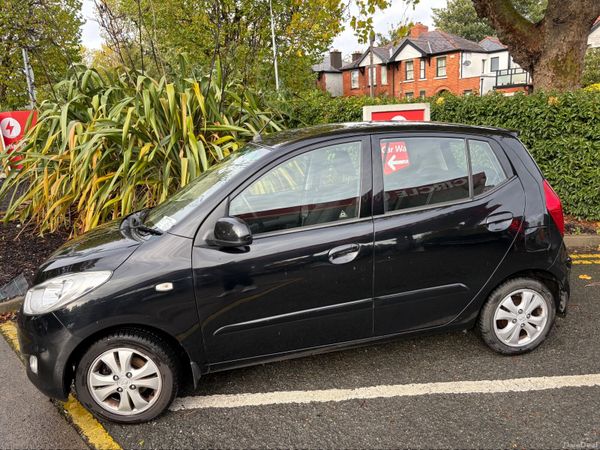 Hyundai i10 Hatchback, Petrol, 2013, Black