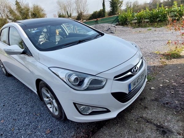 Hyundai i40 Saloon, Diesel, 2014, White