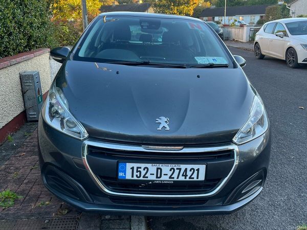 Peugeot 208 Hatchback, Petrol, 2015, Grey