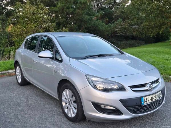 Vauxhall Astra Hatchback, Diesel, 2014, Silver