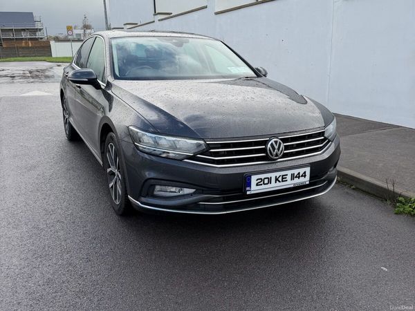 Volkswagen Passat Saloon, Diesel, 2020, Grey