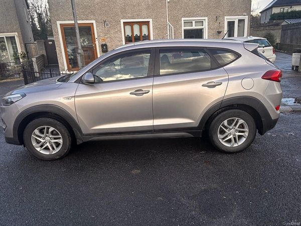 Hyundai Tucson SUV, Diesel, 2017, White