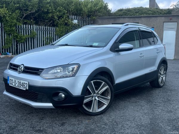 Volkswagen Polo Hatchback, Petrol, 2013, Silver