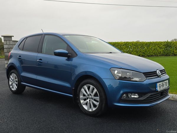 Volkswagen Polo Hatchback, Petrol, 2016, Blue