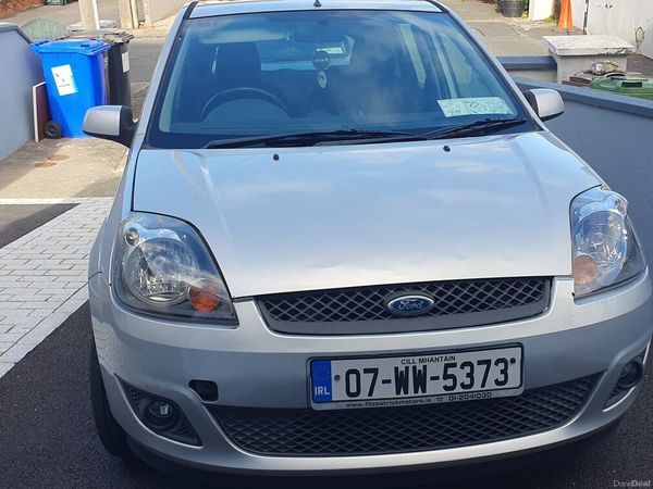 Ford Fiesta Hatchback, Petrol, 2007, Silver