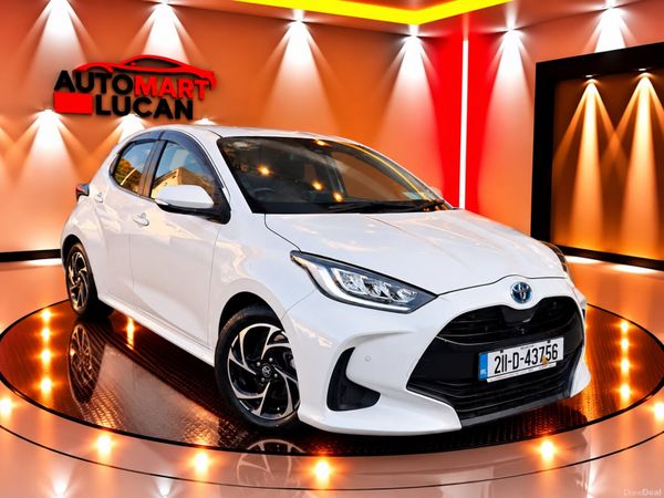 Toyota Yaris Hatchback, Petrol Hybrid, 2021, White