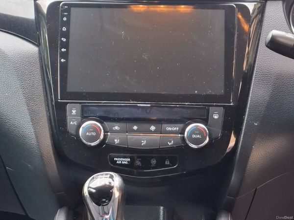 Nissan Qashqai Hatchback, Diesel, 2015, Black