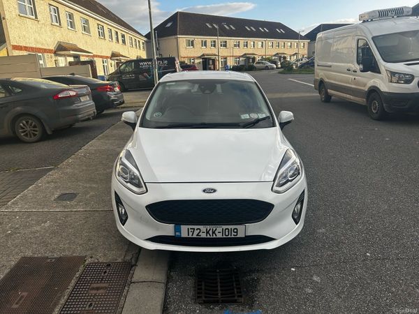Ford Fiesta Hatchback, Petrol, 2017, White
