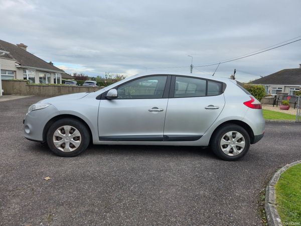 Renault Megane Hatchback, Diesel, 2011, Silver