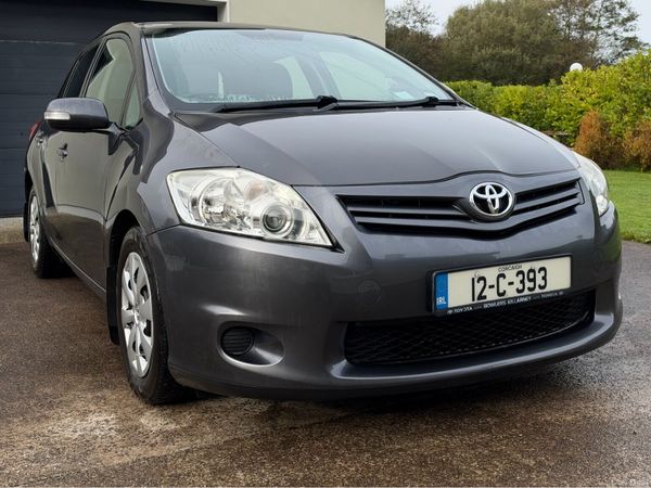 Toyota Auris Hatchback, Diesel, 2012, Grey